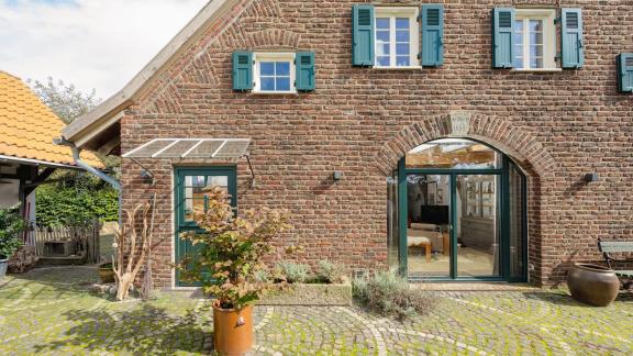 Grünes Fenster Holz-Aluminium von PaX