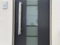 Haustür mit Milchglas