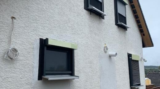 Fenster mit Vorbaurollladen