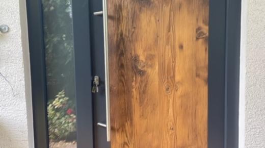 Holz-Haustür mit Alu-Rahmen
