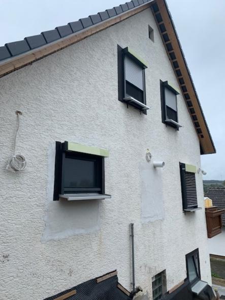 Fenster mit Vorbaurollladen