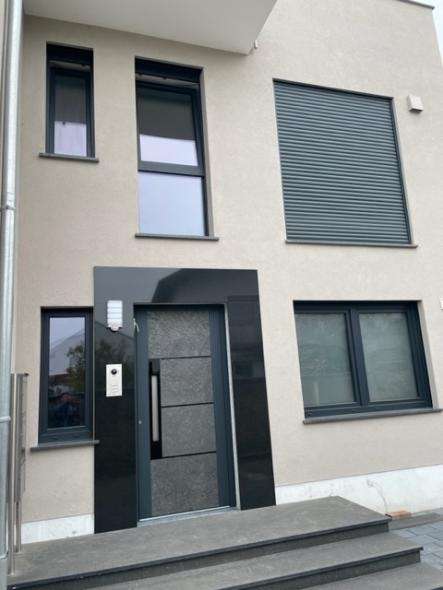 Haustür im Neubau in Bürstadt